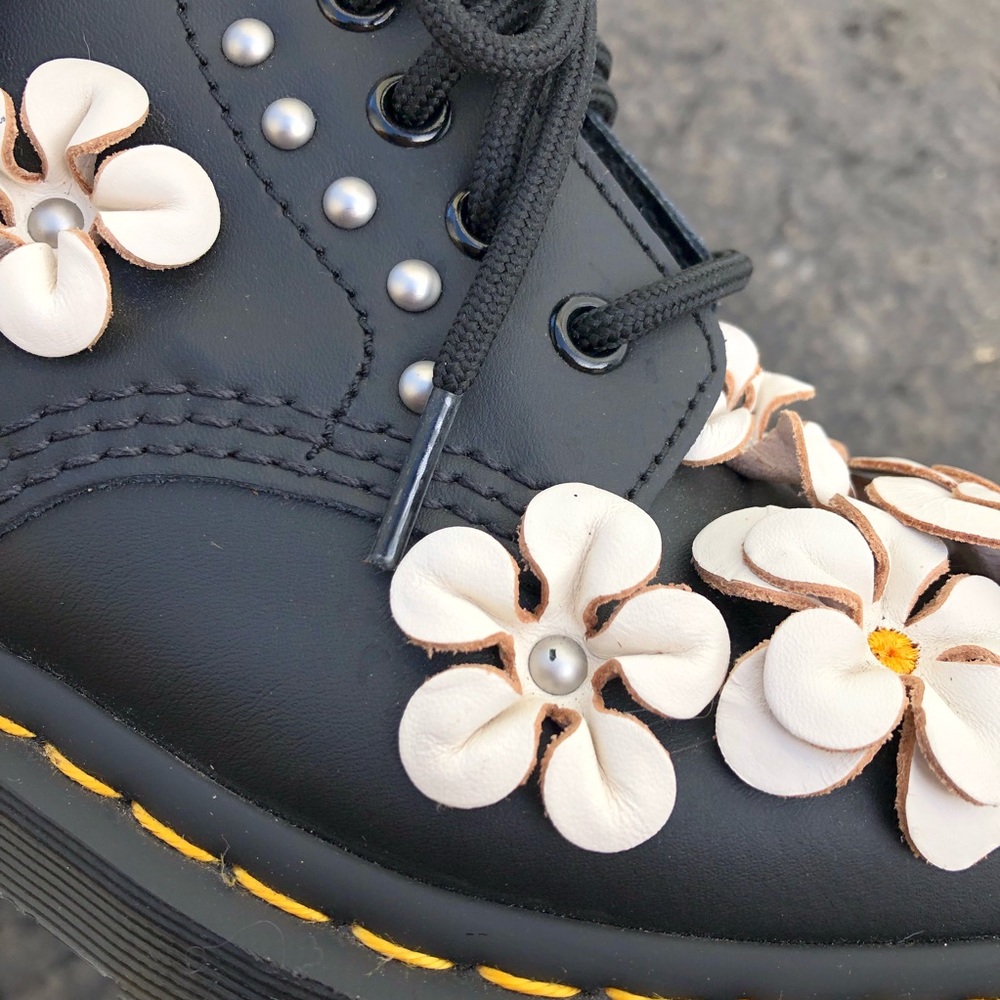 Dr. Martens Pascal Flower Boots - Picture 6 of 9